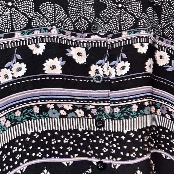 Style & Co ladies blouse, 3/4 gathered sleeve, a line flowing hem, black pattern - Picture 5 of 8